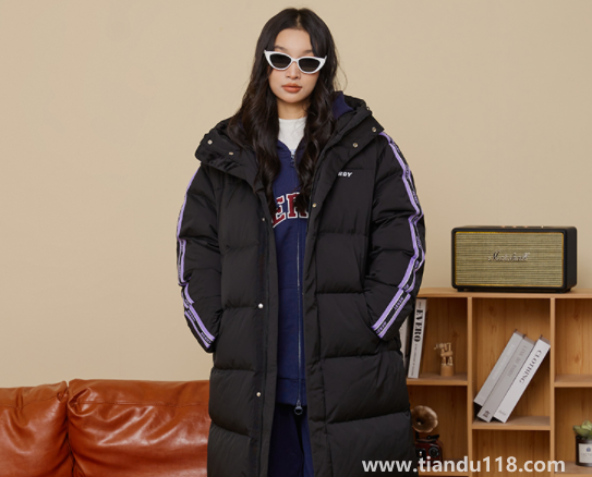 鵝絨服是不是比鴨絨服?。ㄓ鸾q服鴨絨好還是鵝絨的好）